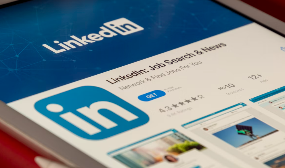 linkedin app in iphone